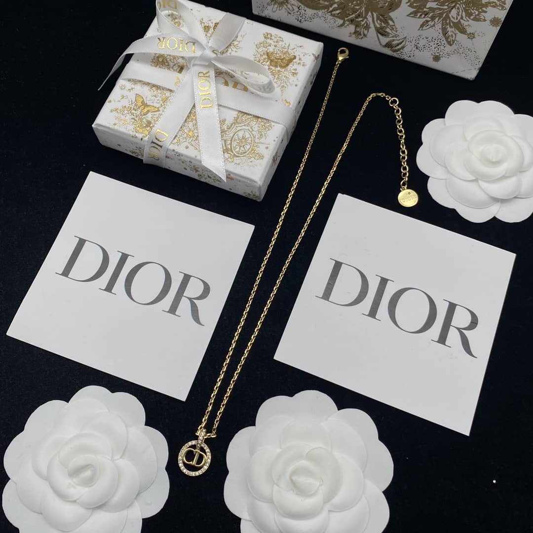 Chr1st1an D10r Necklace First Copy