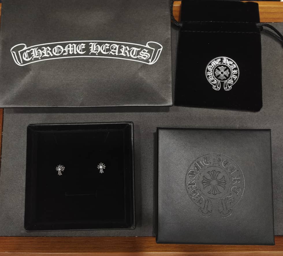 Best Ch*0me He**ts Classic Earring