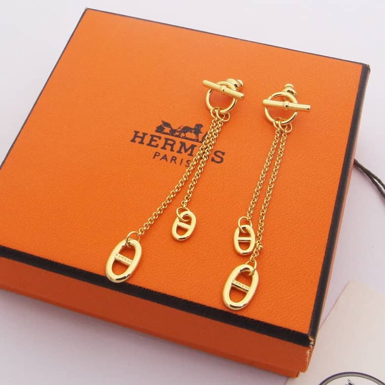 Fake L0vis Vvtt0n Logo Earring
