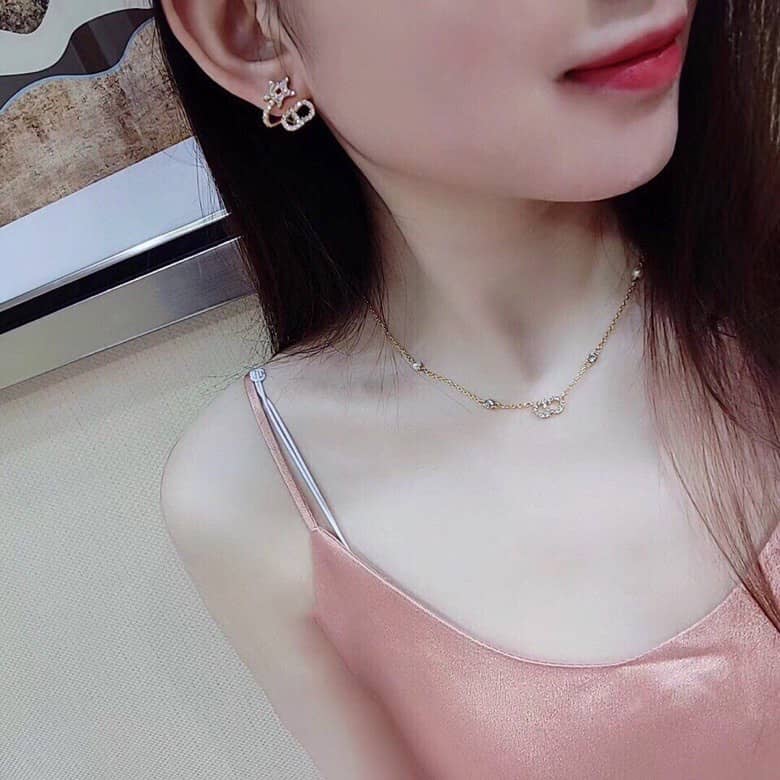 Chr1st1an D10r Necklace First Copy