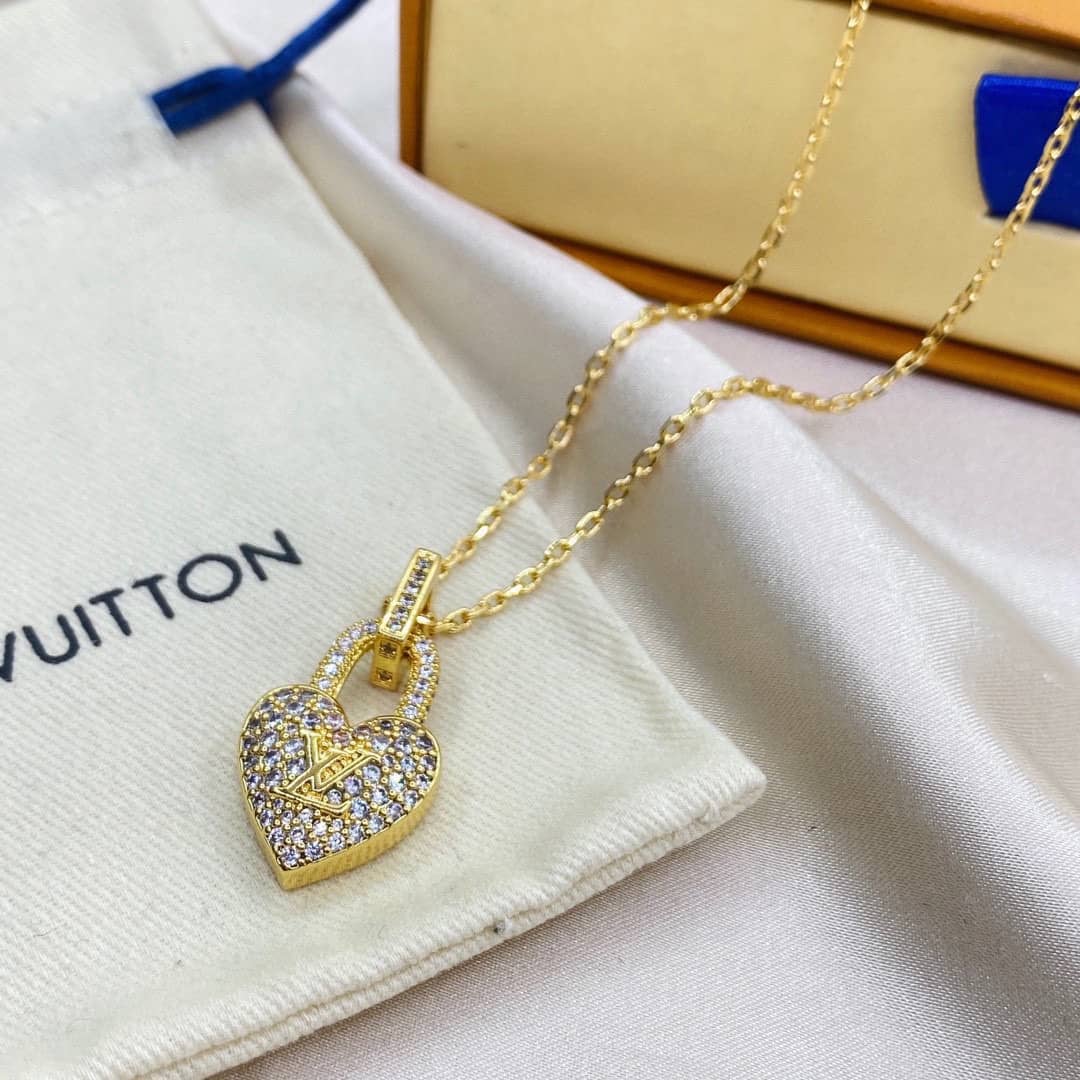 L0vis Vvtt0n Necklace First Copy