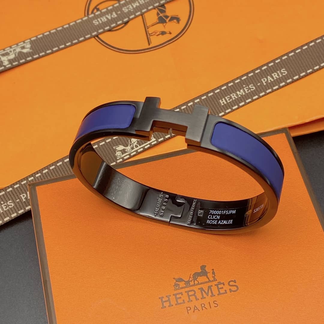 Knockoff H**me5 Logo Bracelet