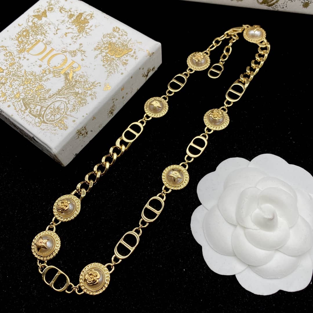 Top Quality Chr1st1an D10r Necklace