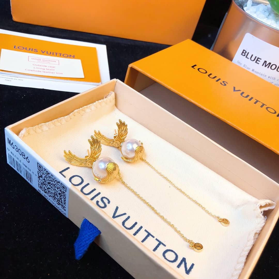 Wholesale L0vis Vvtt0n AAA+ Earring