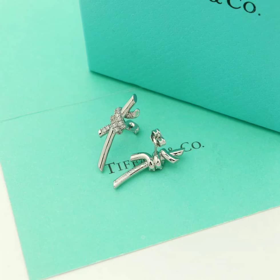 High Quality T*f*ny Earring