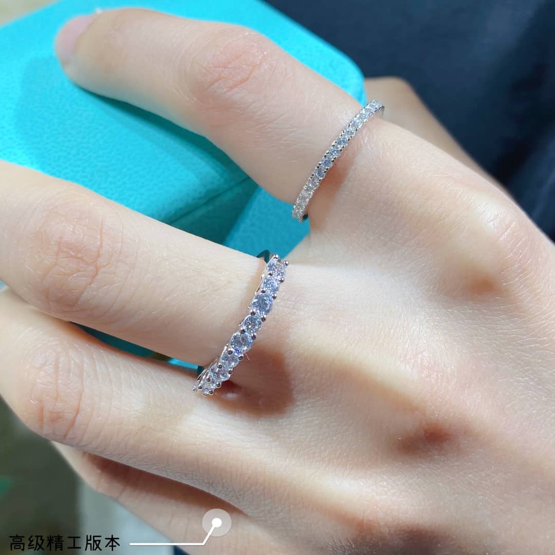 Knockoff T*f*ny Logo Ring