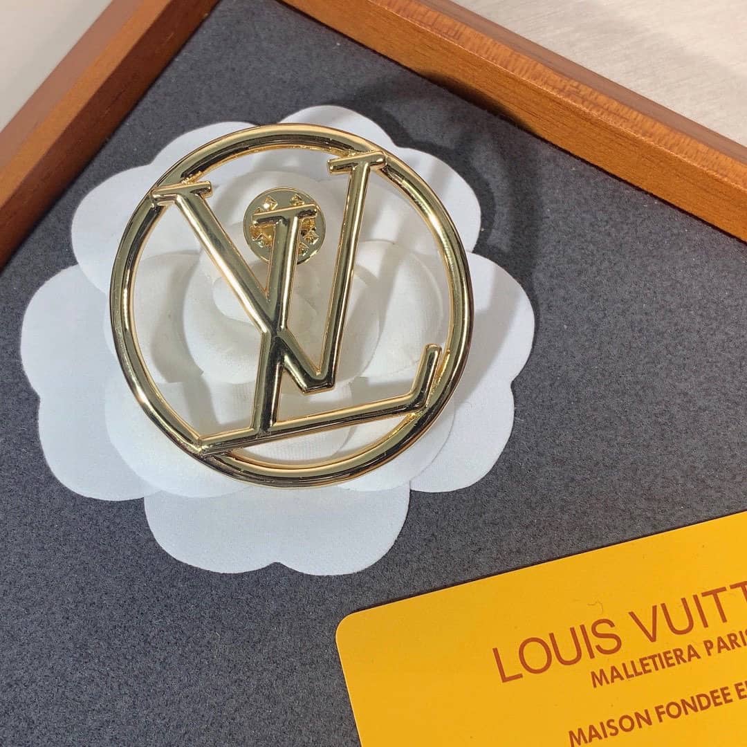 Best L0vis Vvtt0n Classic Brooch