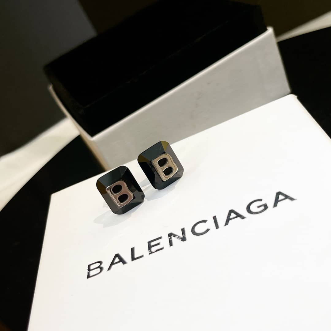 Ba1en*iaga Earring Dupes Logo