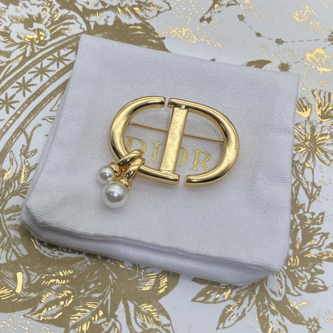 Replica Chr1st1an D10r Brooch