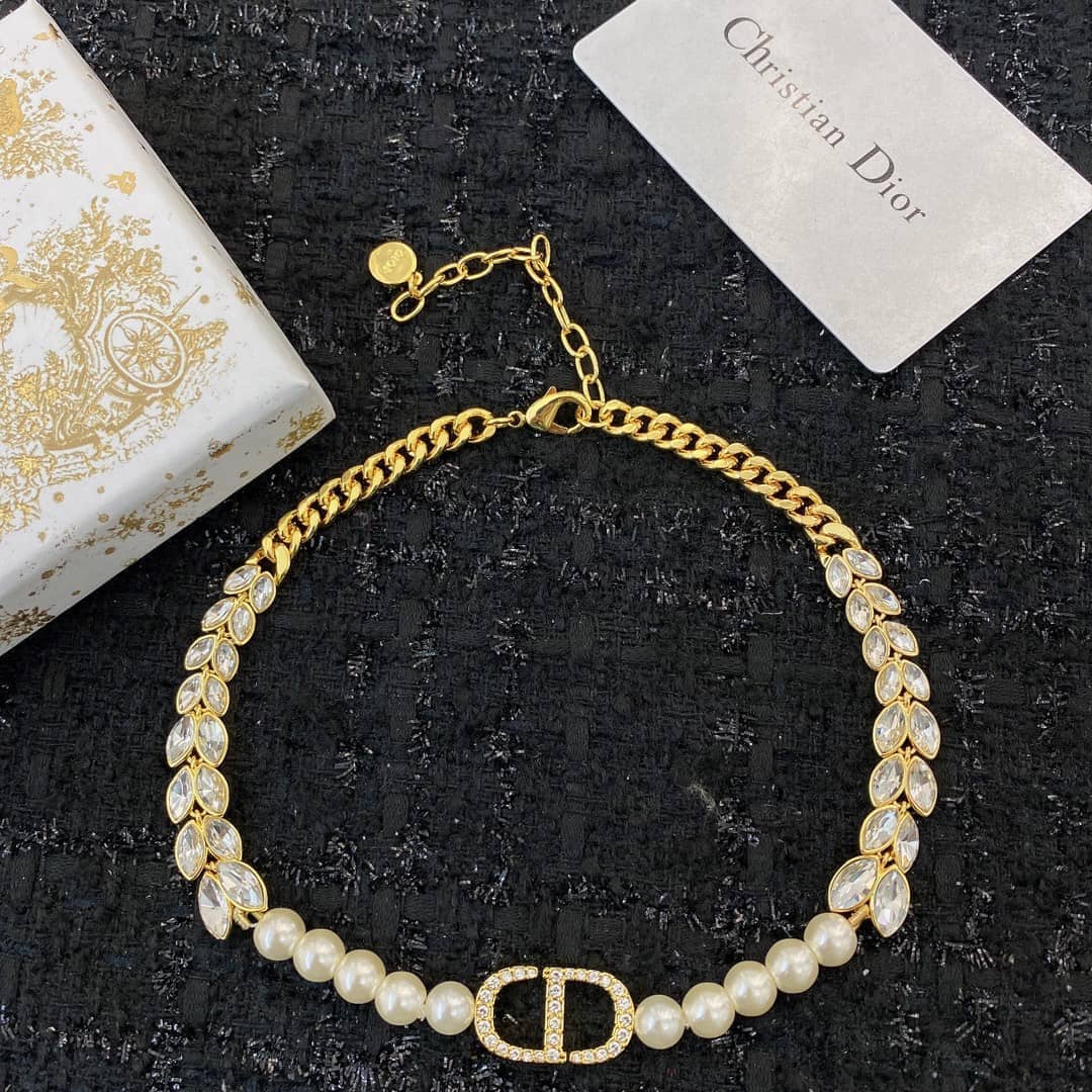 7 Star Chr1st1an D10r Necklace