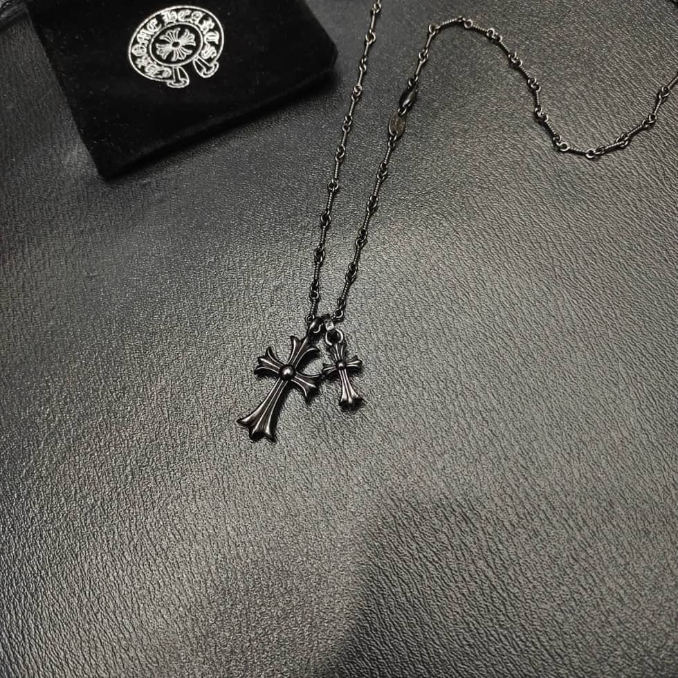 7 Star Ch*0me He**ts Necklace