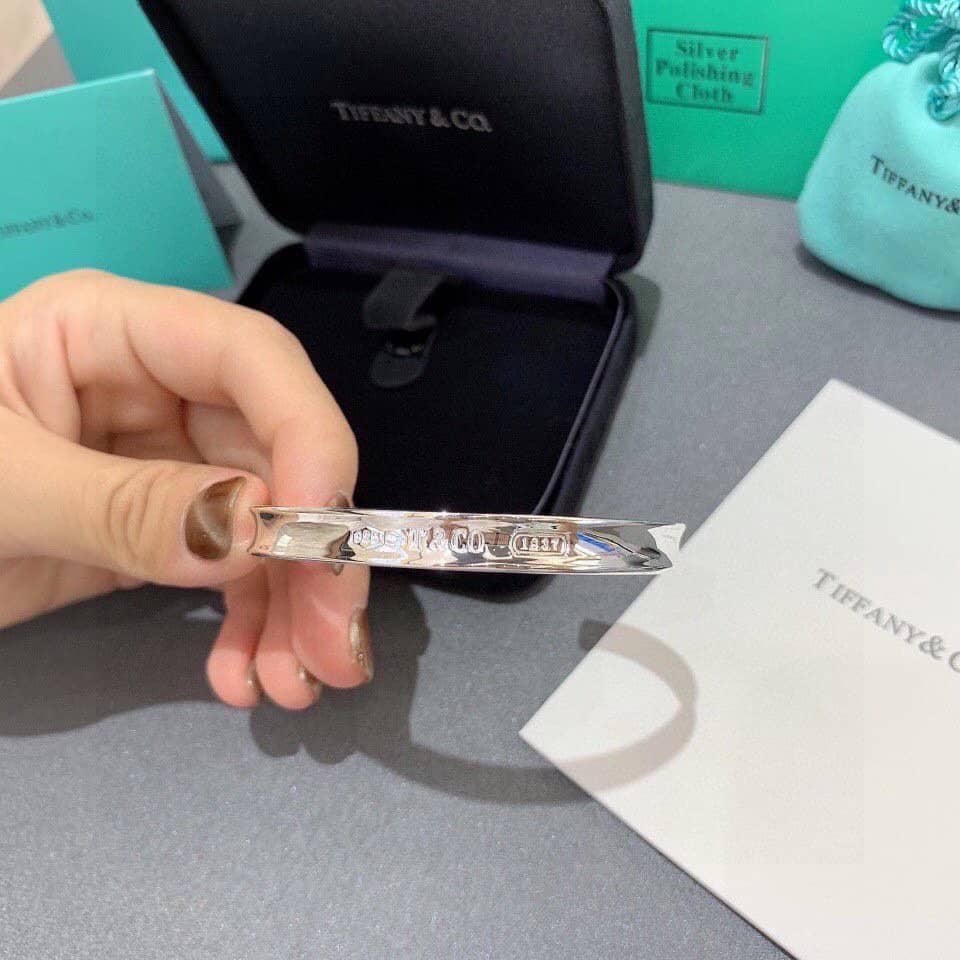 Knockoff T*f*ny Logo Bracelet