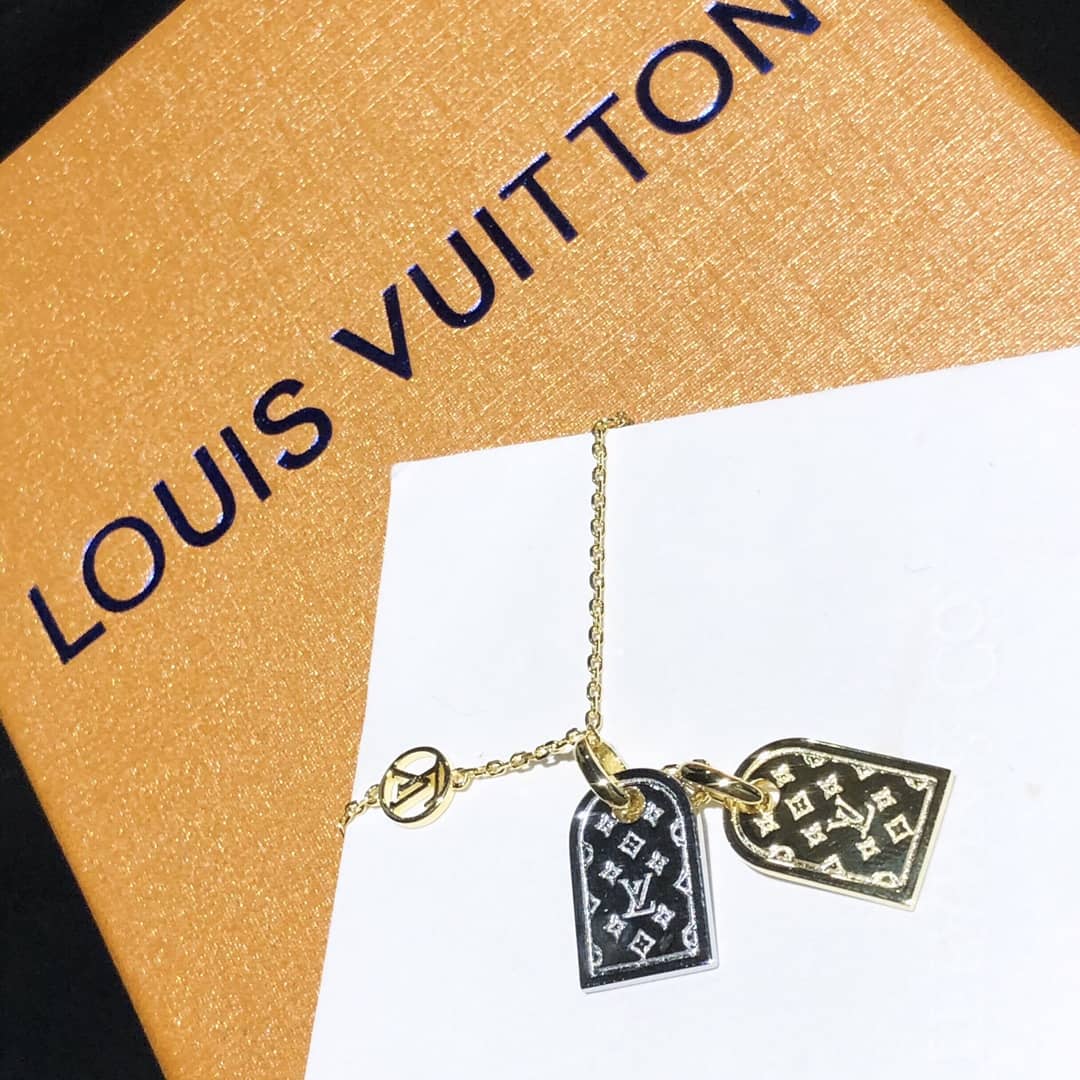L0vis Vvtt0n Necklace First Copy