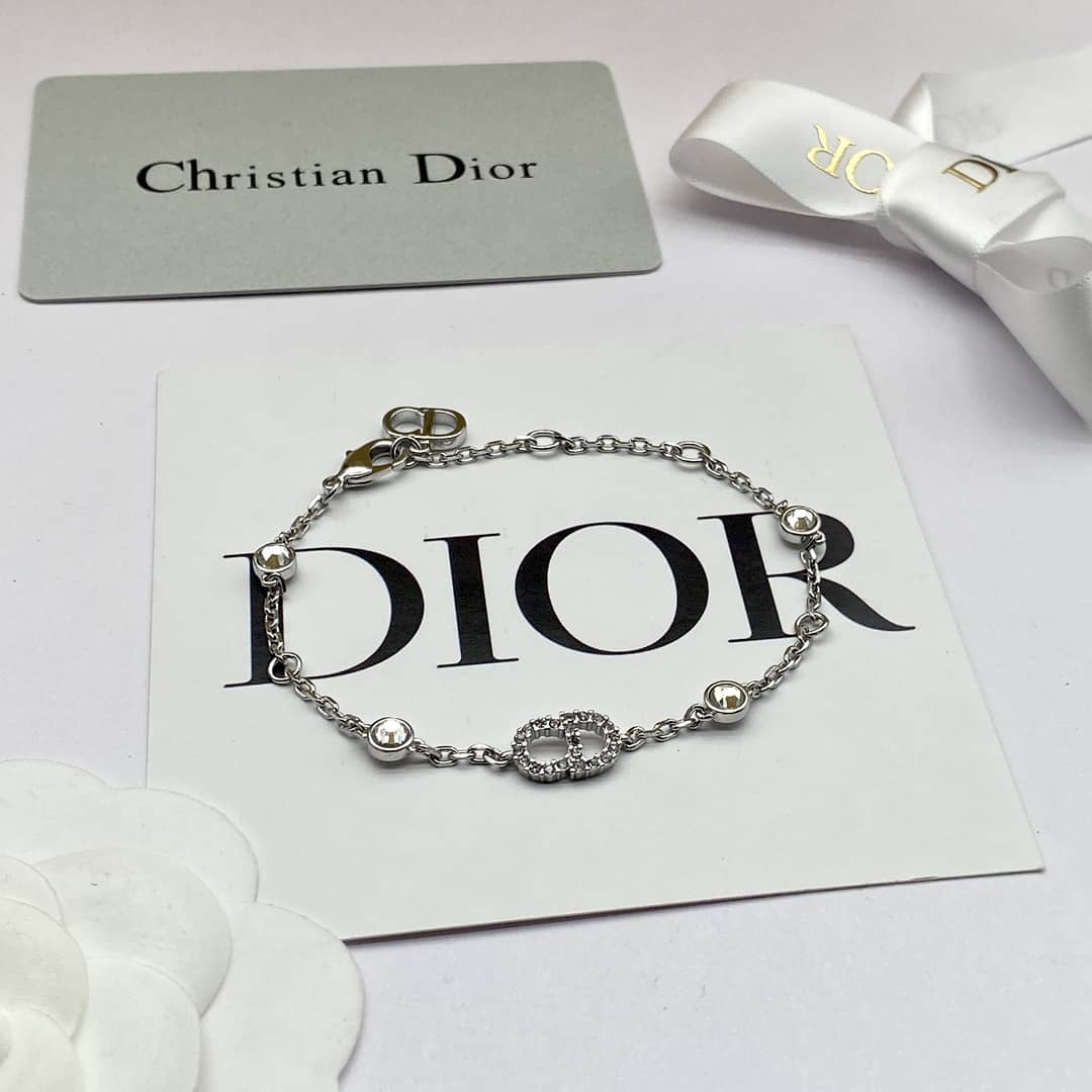 Best Chr1st1an D10r Classic Bracelet