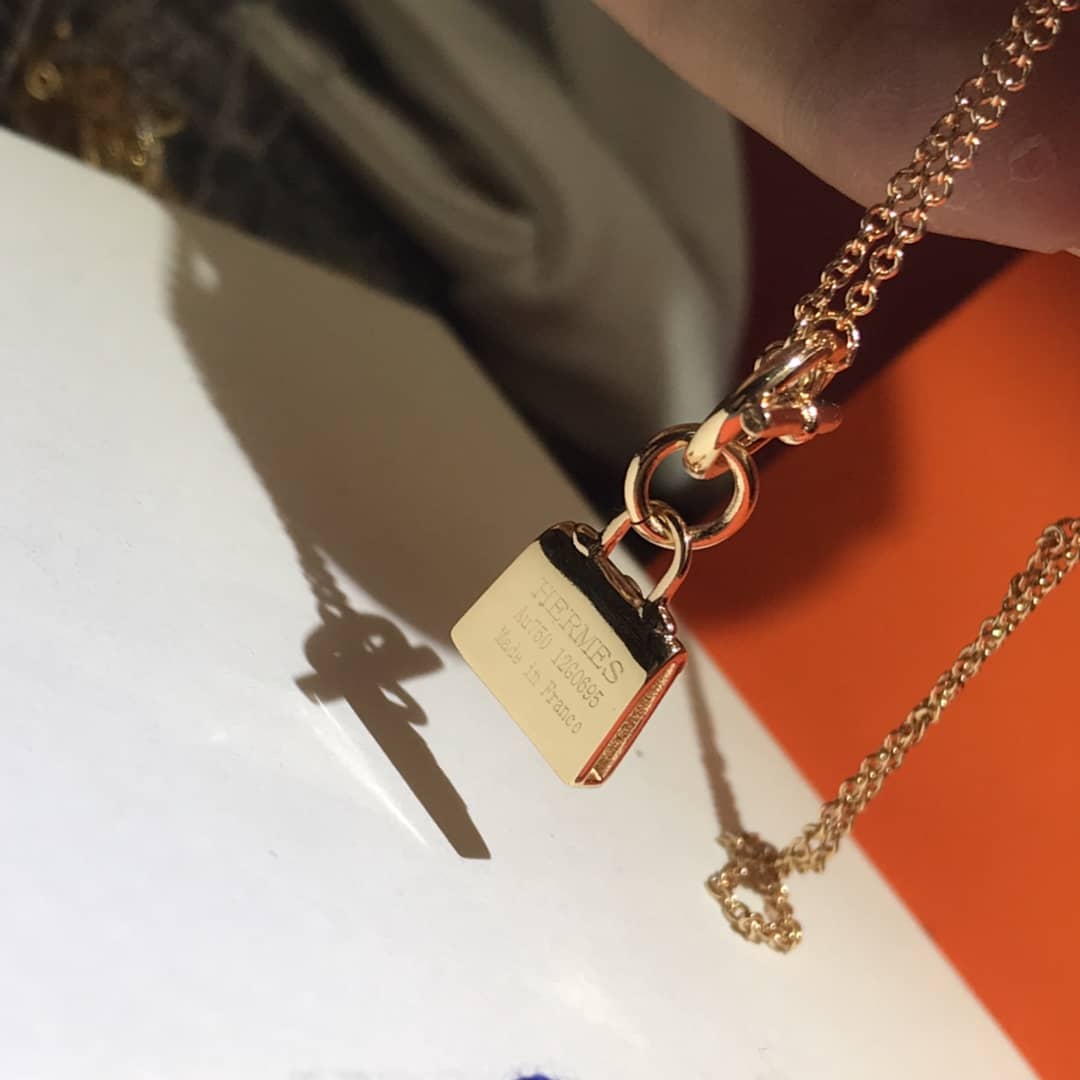 H**me5 Necklace First Copy