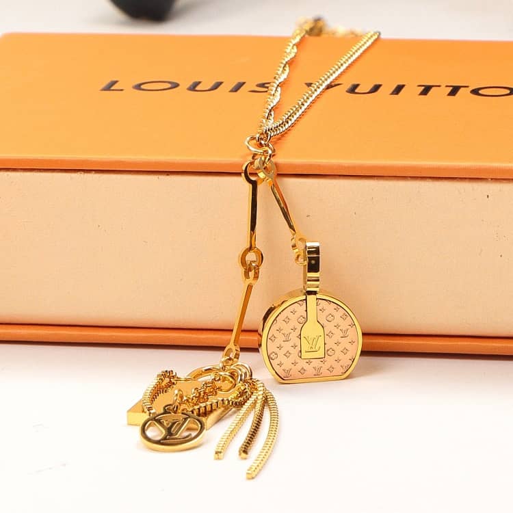 Fake L0vis Vvtt0n Logo Necklace