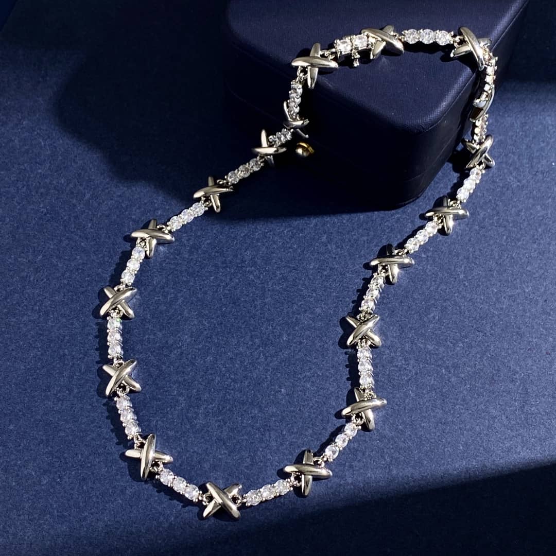 Knockoff L0vis Vvtt0n Logo Necklace