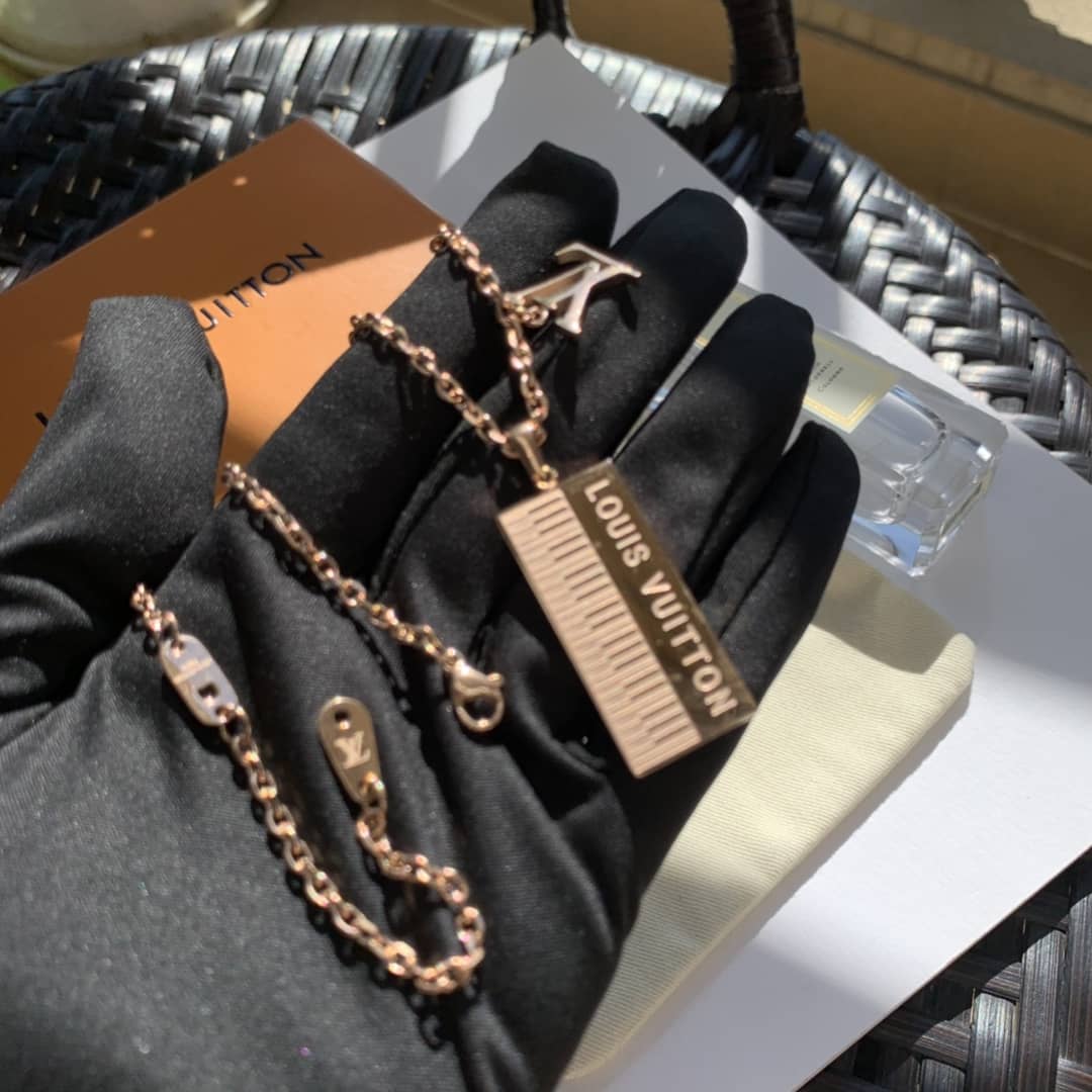 Top Quality L0vis Vvtt0n Necklace
