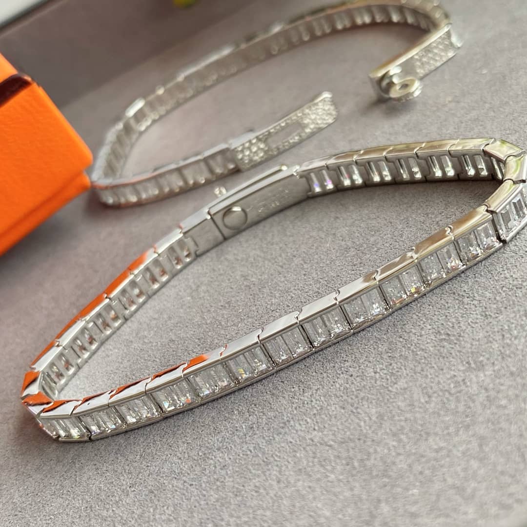 H**me5 Bracelet First Copy