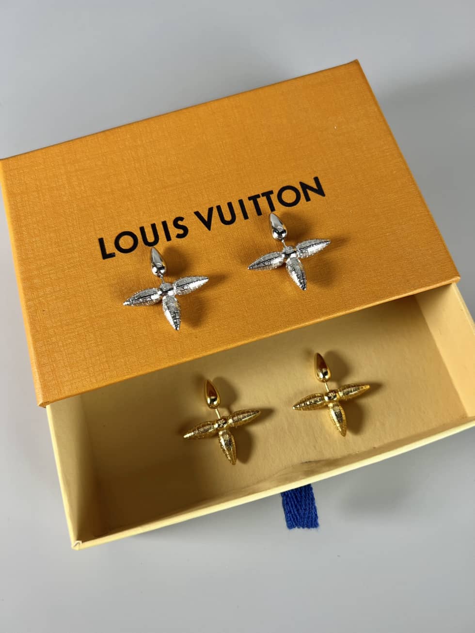 LV Hoop Earrings Dupe Logo AAA+