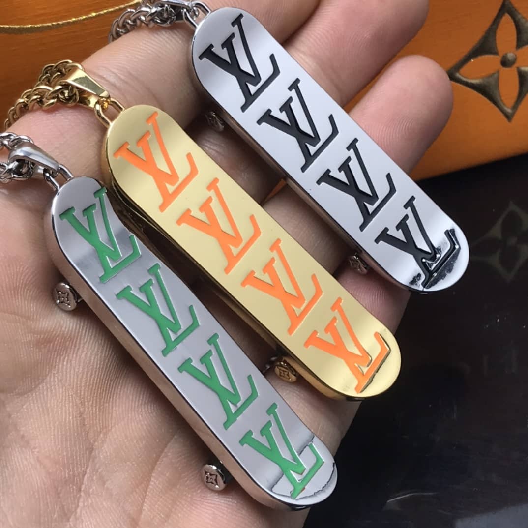 L0vis Vvtt0n Necklace Copy