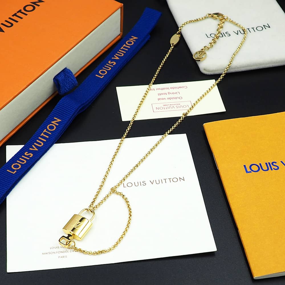 7 Star L0vis Vvtt0n Necklace