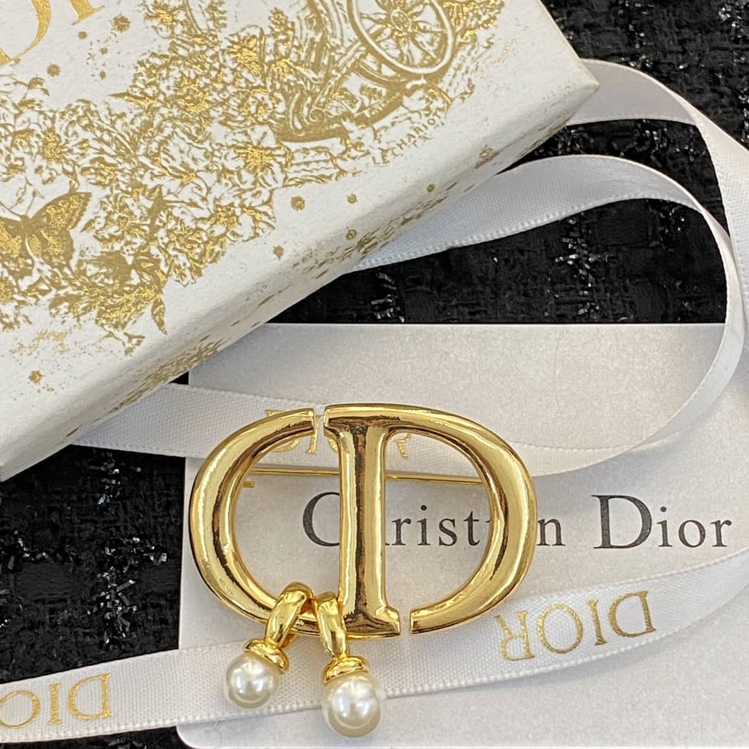Replica Chr1st1an D10r Brooch