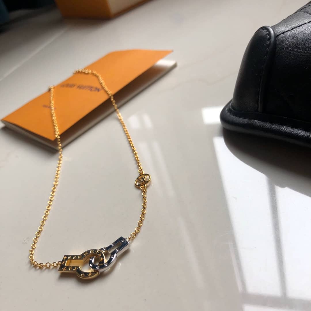 L0vis Vvtt0n Necklace First Copy