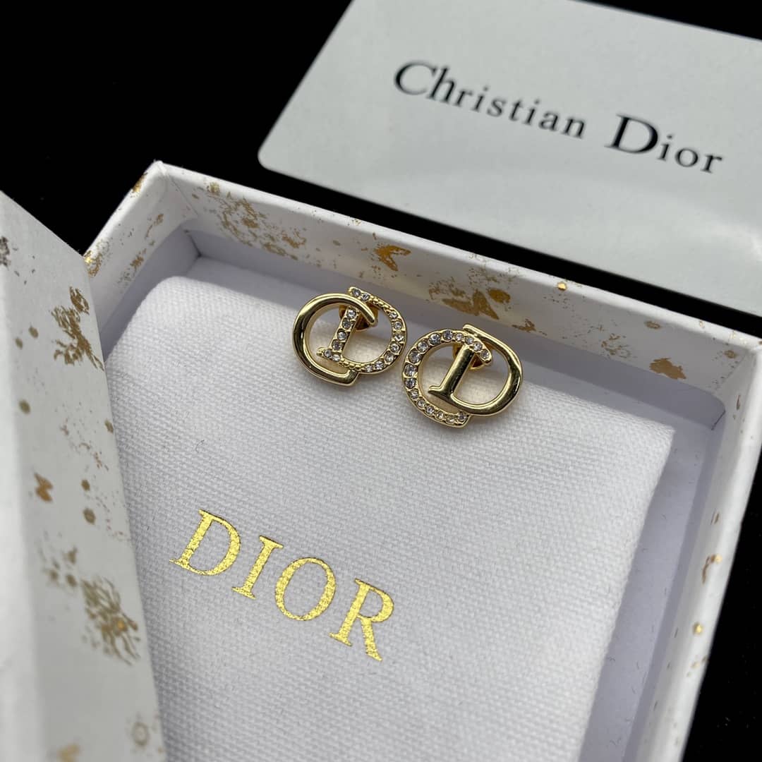 Best Chr1st1an D10r Classic Earring