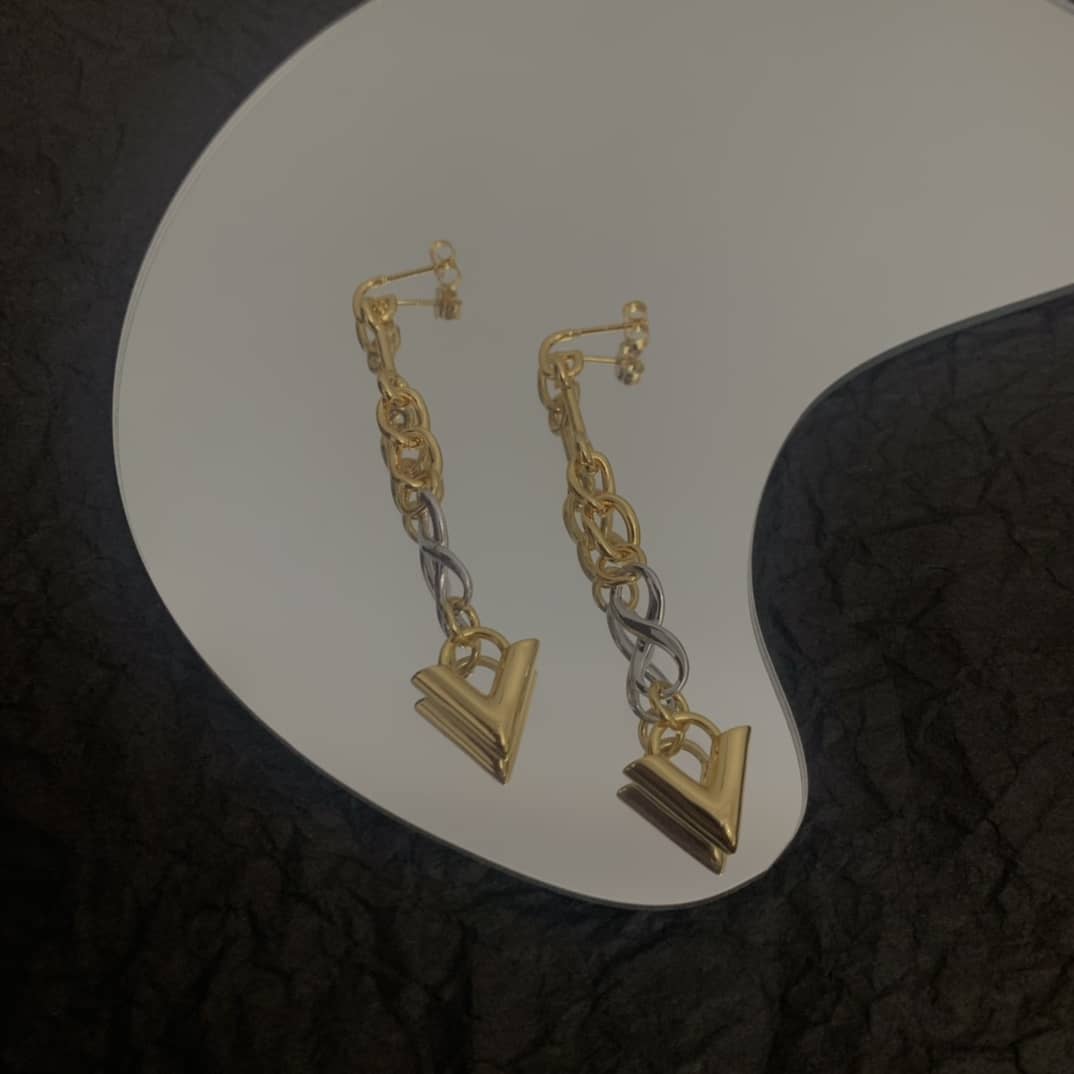 Top Quality L0vis Vvtt0n Earring
