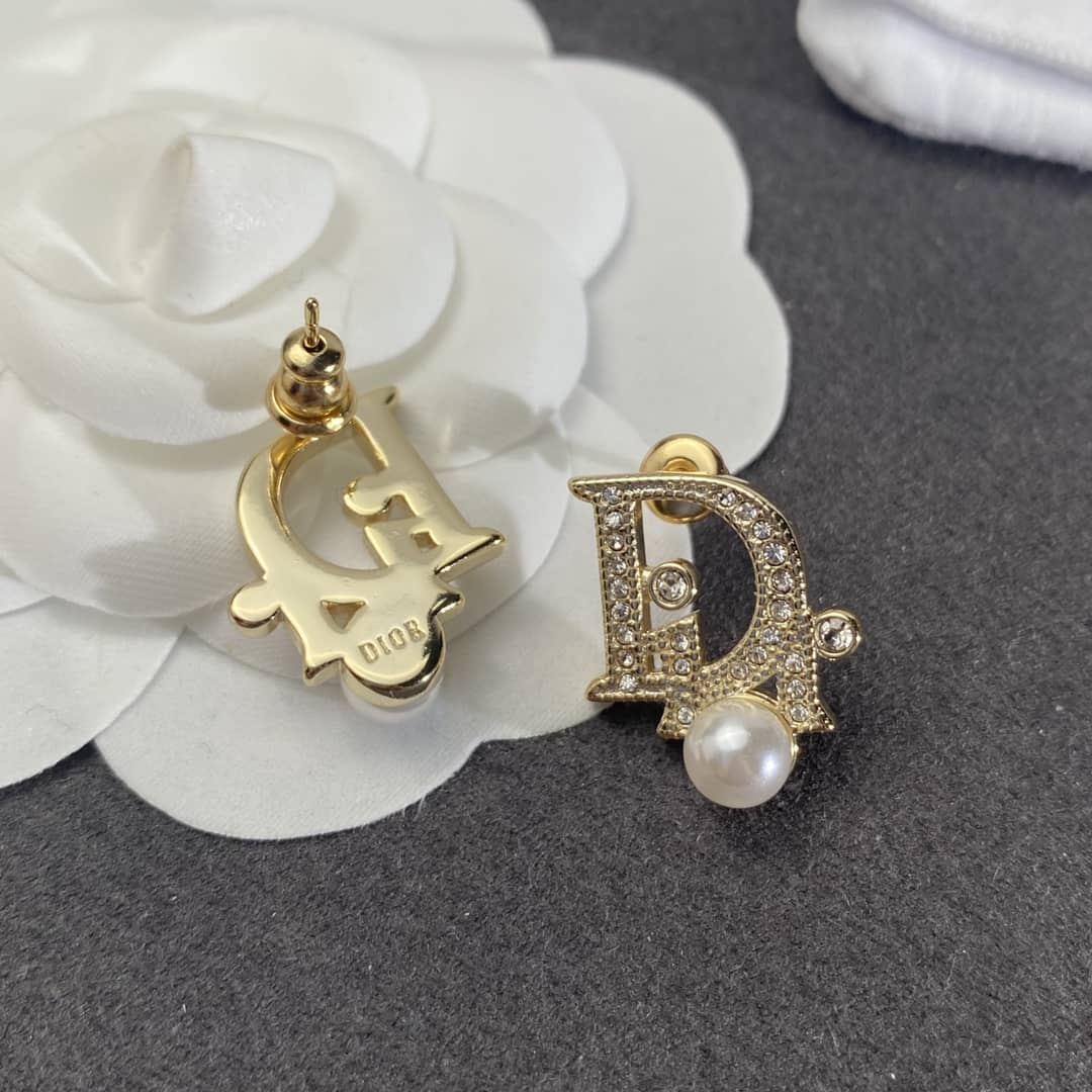 Top Quality Chr1st1an D10r Earring
