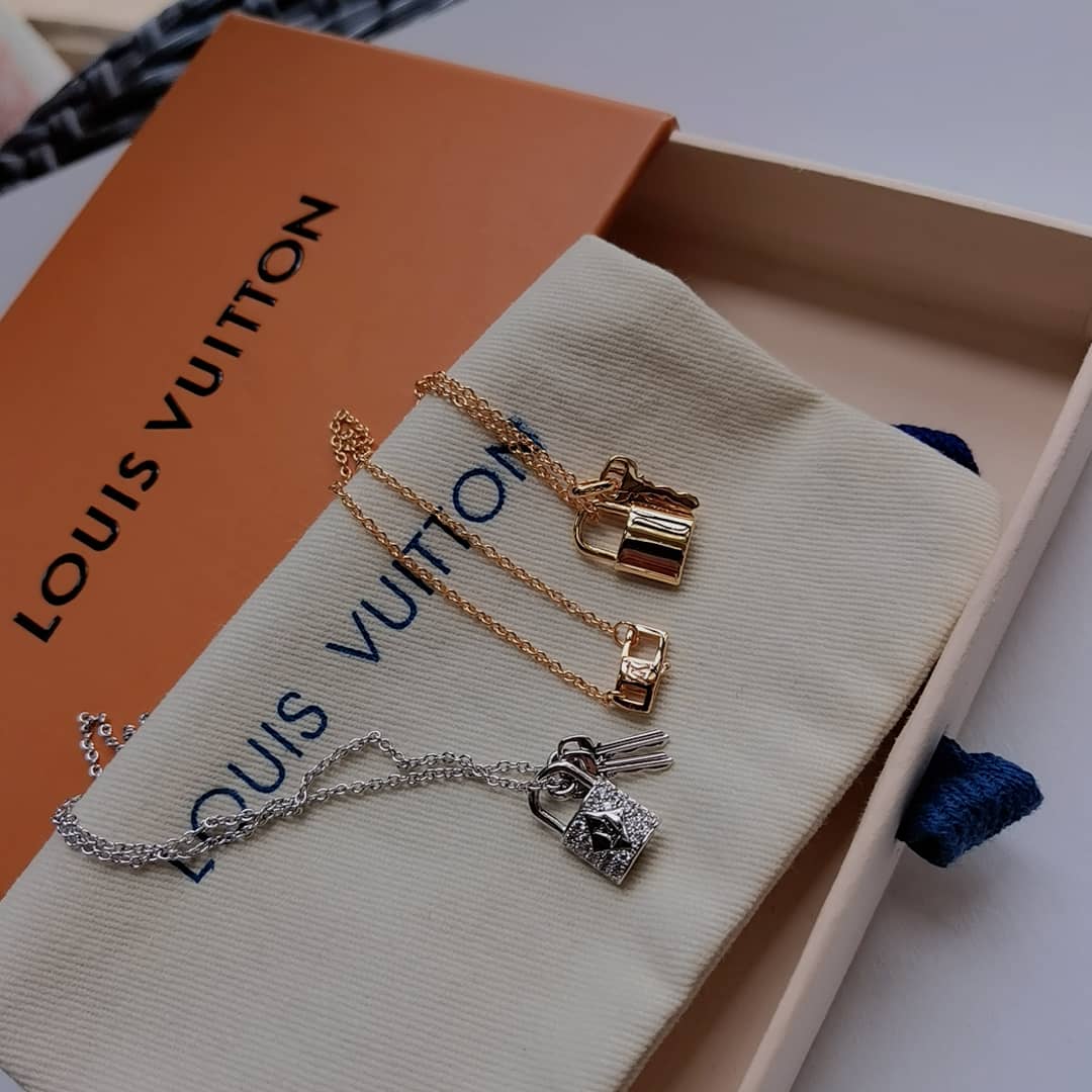 L0vis Vvtt0n Necklace For Sale