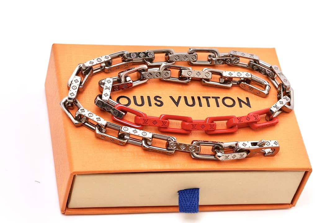High Quality L0vis Vvtt0n Necklace