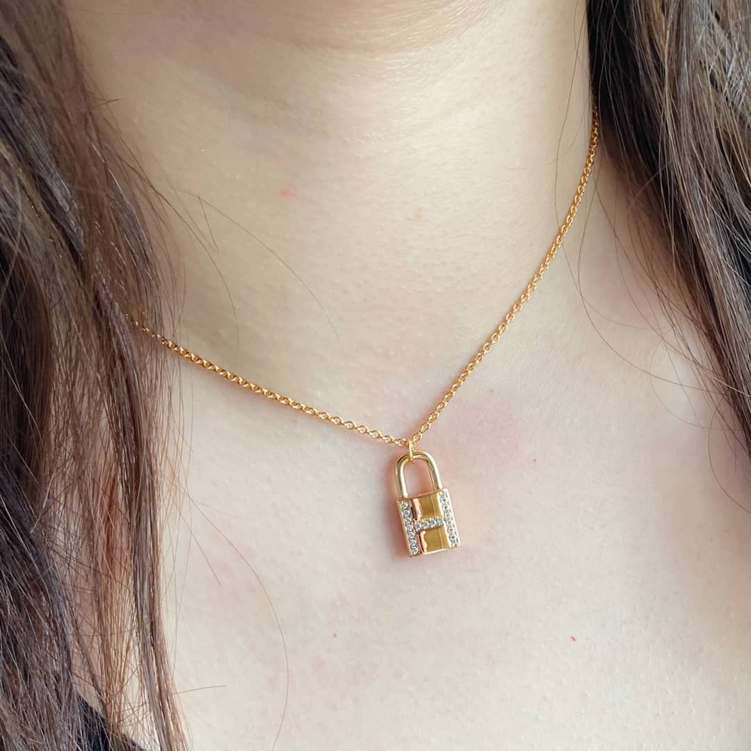 H**me5 Necklace First Copy