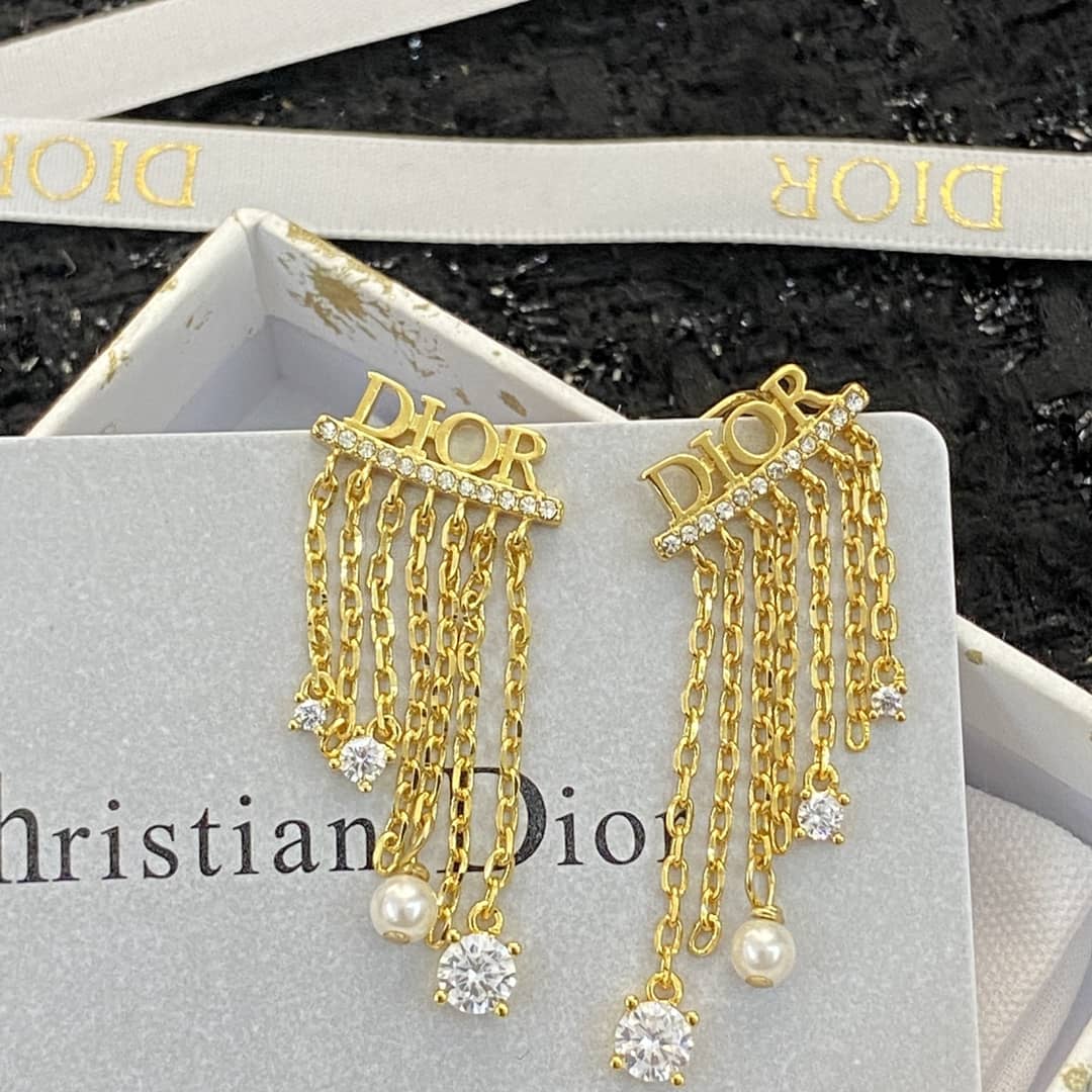 7 Star Chr1st1an D10r Earring