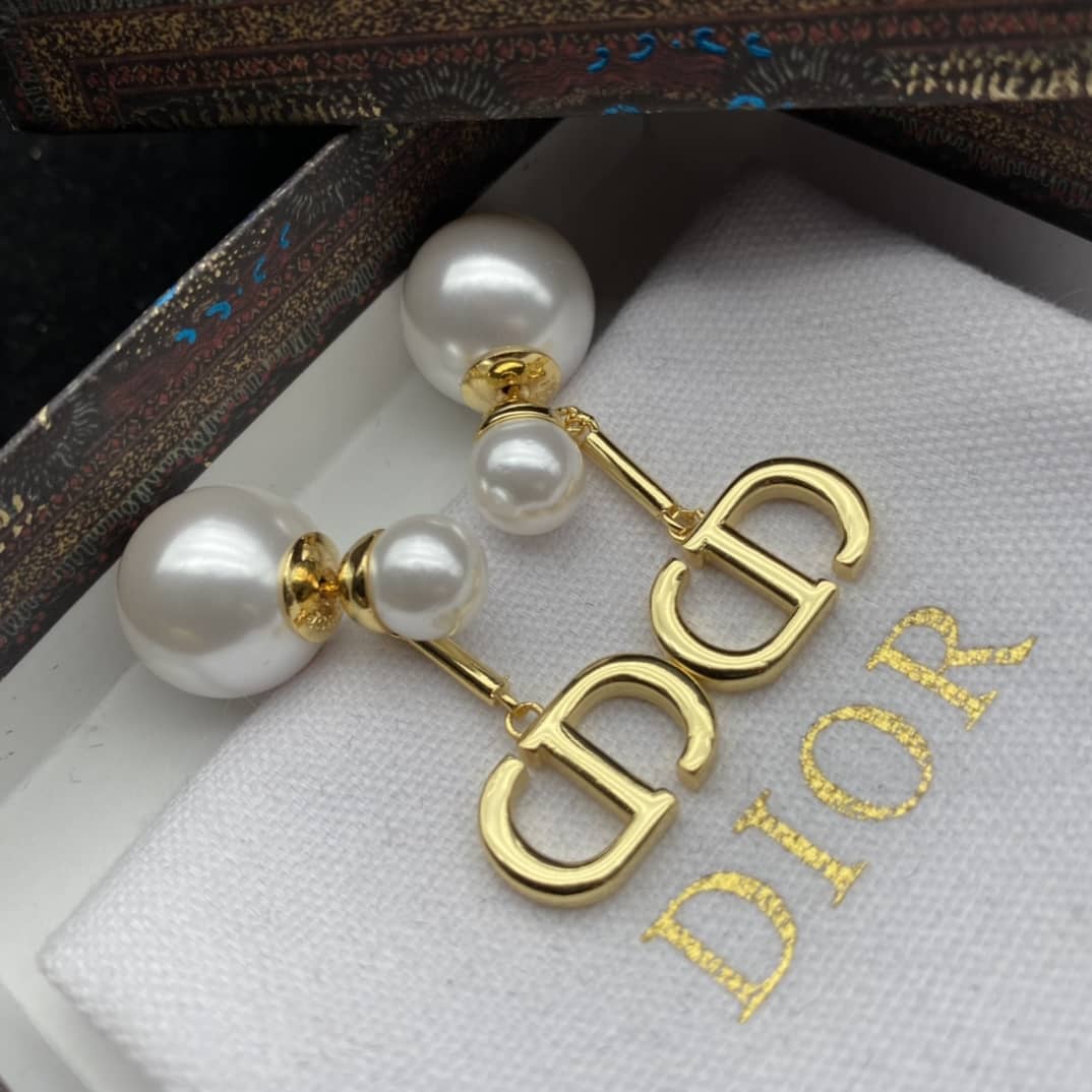 Replica Chr1st1an D10r Earring