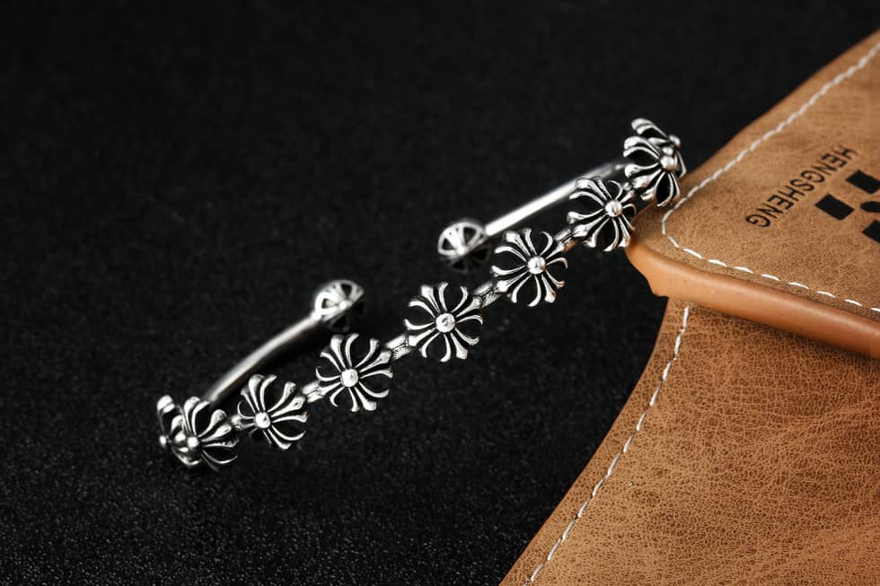 7 Star Ch*0me He**ts Bracelet