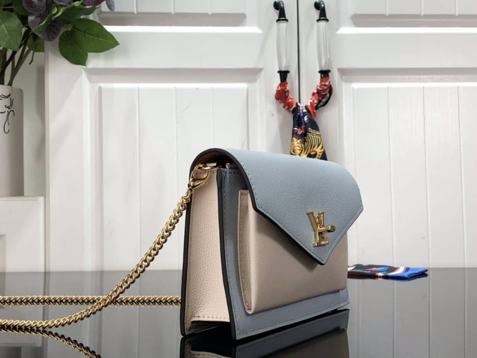 L0vis Vvtt0n Mylockme Chain Pochette M63471 Replica Crossbody Bag