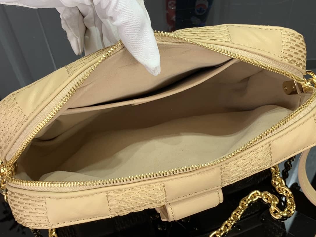 L0vis Vvtt0n Damier Quilt Lambskin Troca MM H27 Replica Bag Apricot M59114