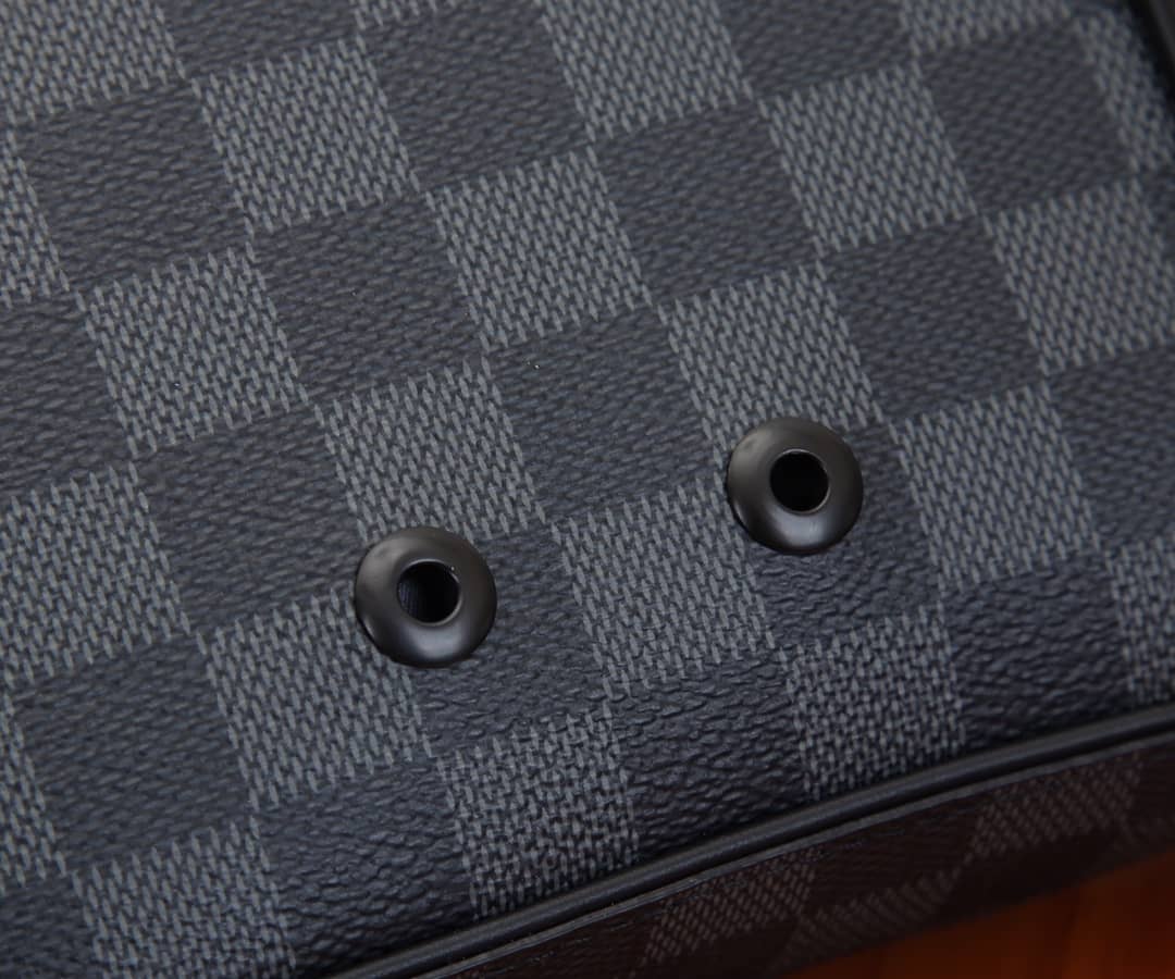 L0vis Vvtt0n Damier Graphite Alpha Messenger Bag Replica N40188