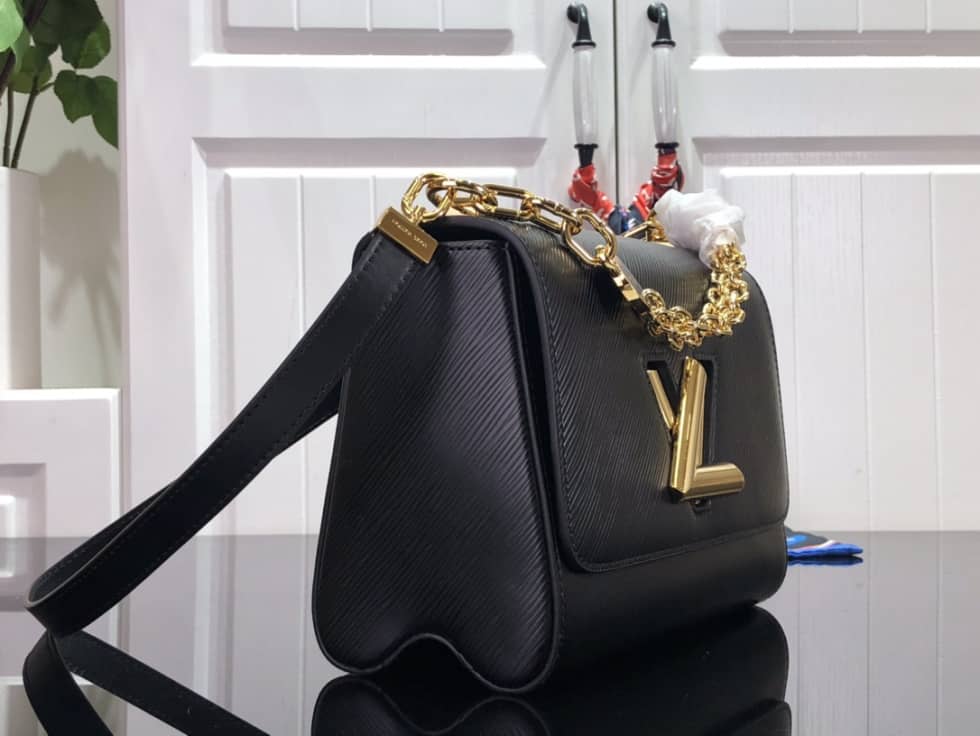 L0vis Vvtt0n Twist MM Epi Grained Leather Black M59402 Replica Crossbody Bag