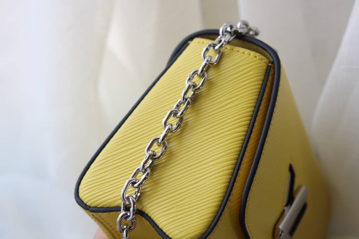 L0vis Vvtt0n Replica Twist MM Epi Leather Bag Yellow