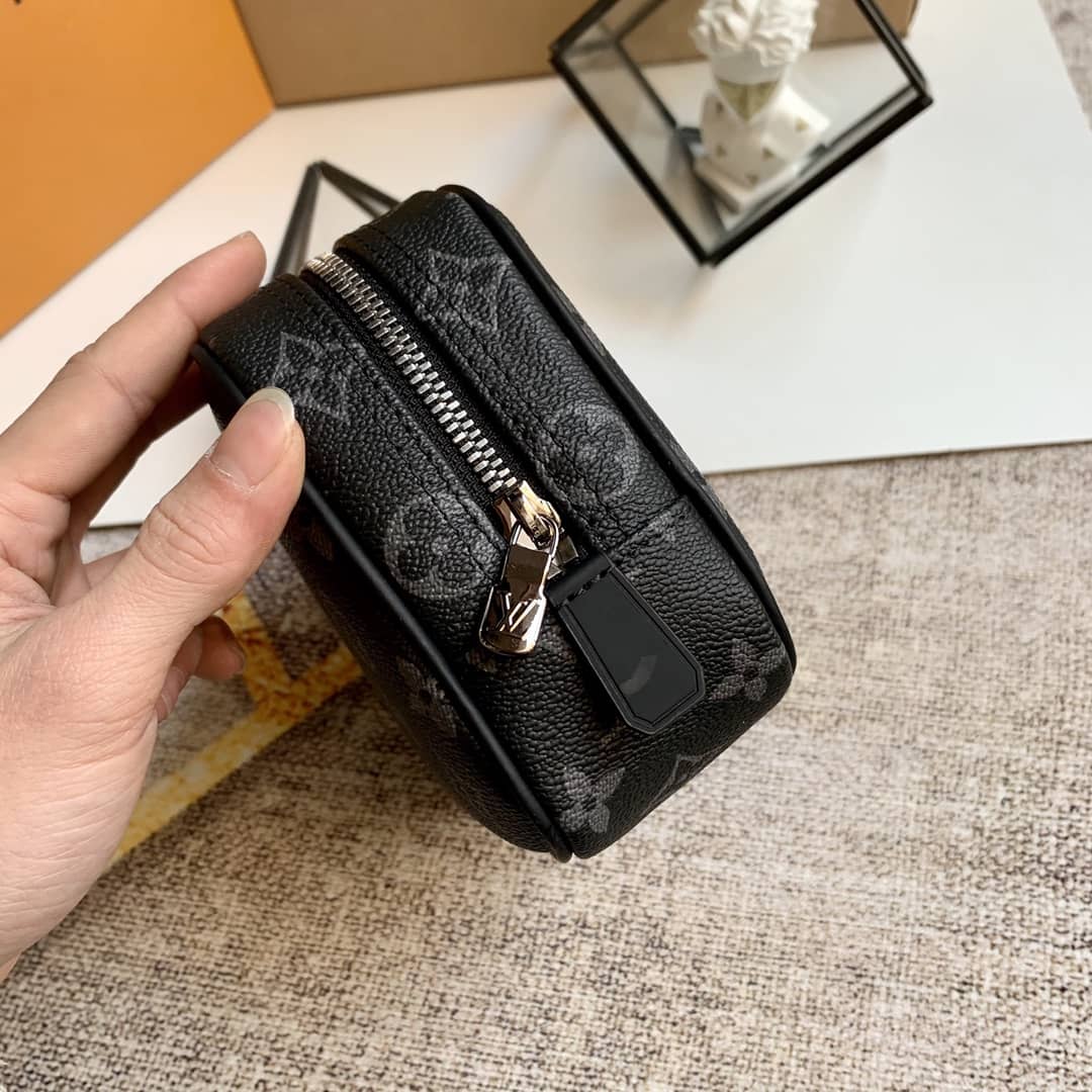 L0vis Vvtt0n Monogram Trousse Toilette Clutch Replica Black M47522