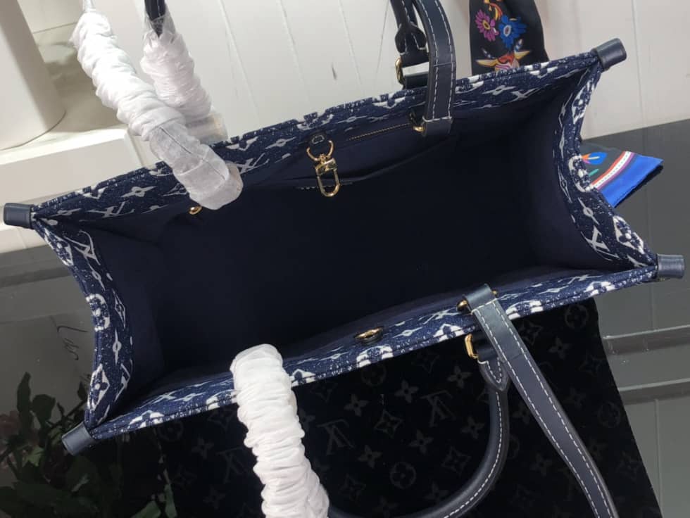 L0vis Vvtt0n Onthego MM Denim Leather M59608 Replica Tote