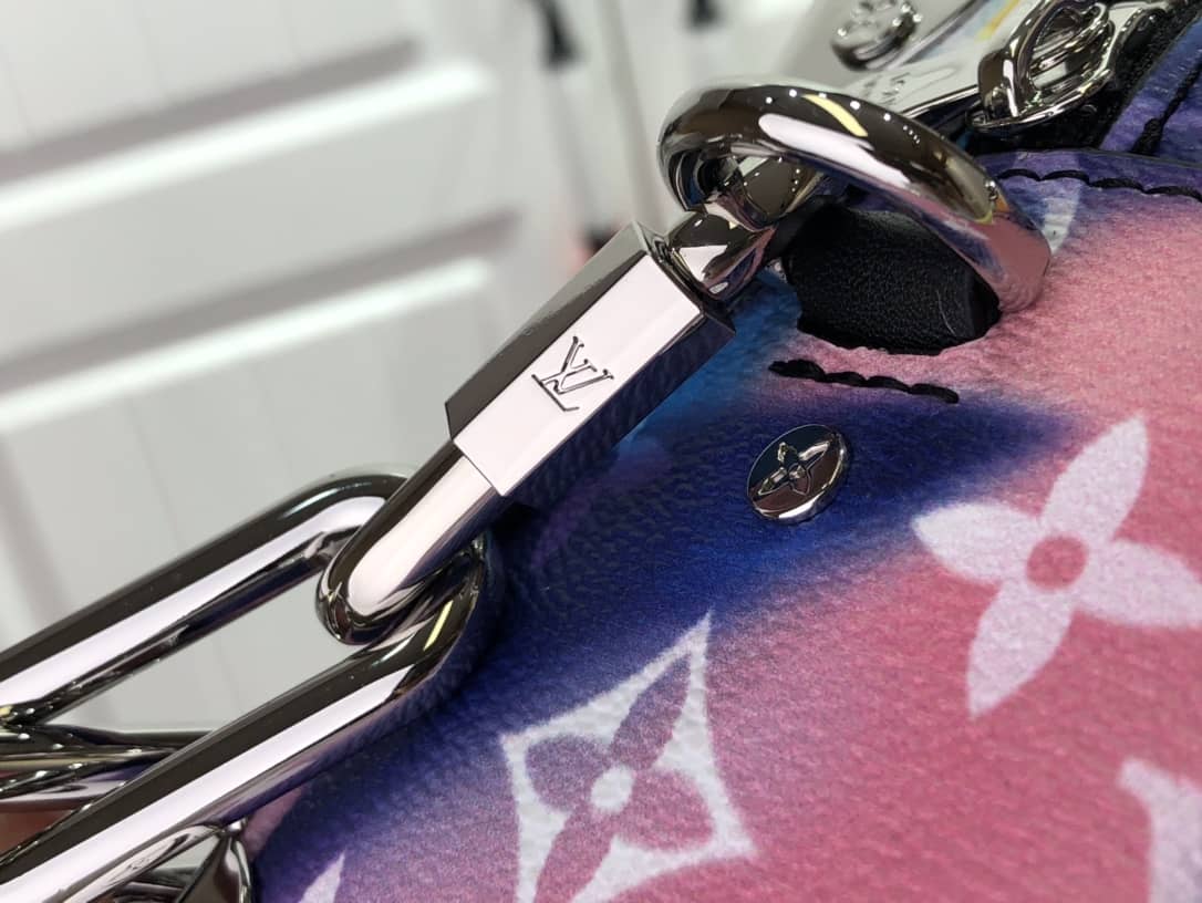 Where Can I Buy Best Quality LV Petite Malle Chain Box