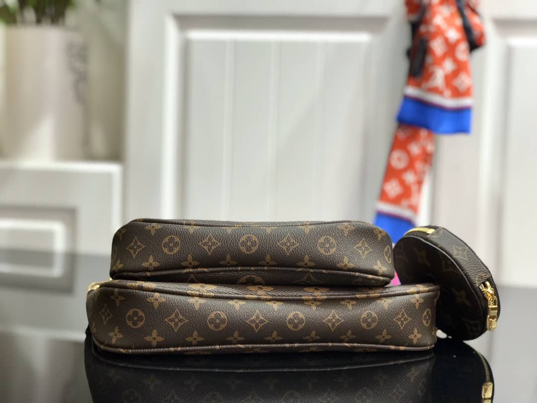 L0vis Vvtt0n Monogram Canvas Multi Pochette Replica Blue M44823
