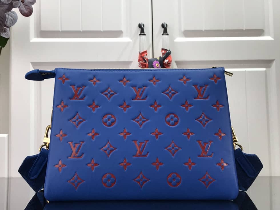 L0vis Vvtt0n Embossed Lambskin Coussin PM Blue M58628 Replica Shoulder Bag