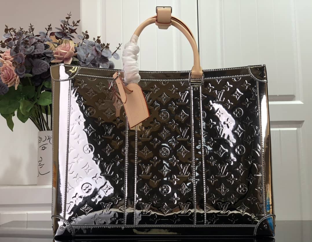 L0vis Vvtt0n Monogram Mirror Coated Sac Plat Bag Replica M46121