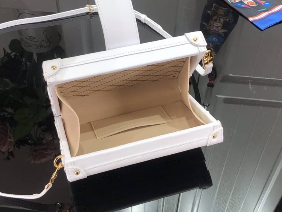 L0vis Vvtt0n Petite Malle Monogram Flou White M20745 Replica Trunk Box