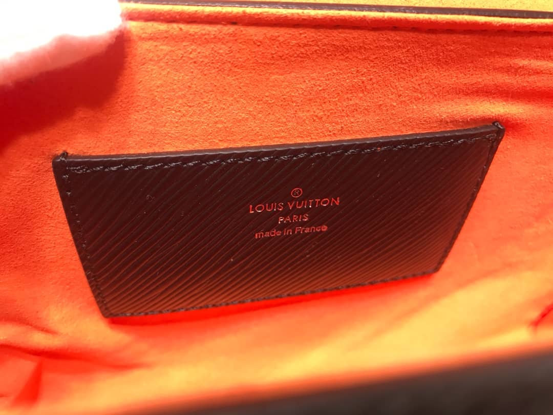 L0vis Vvtt0n Twist MM Bag Black M50296 Replica